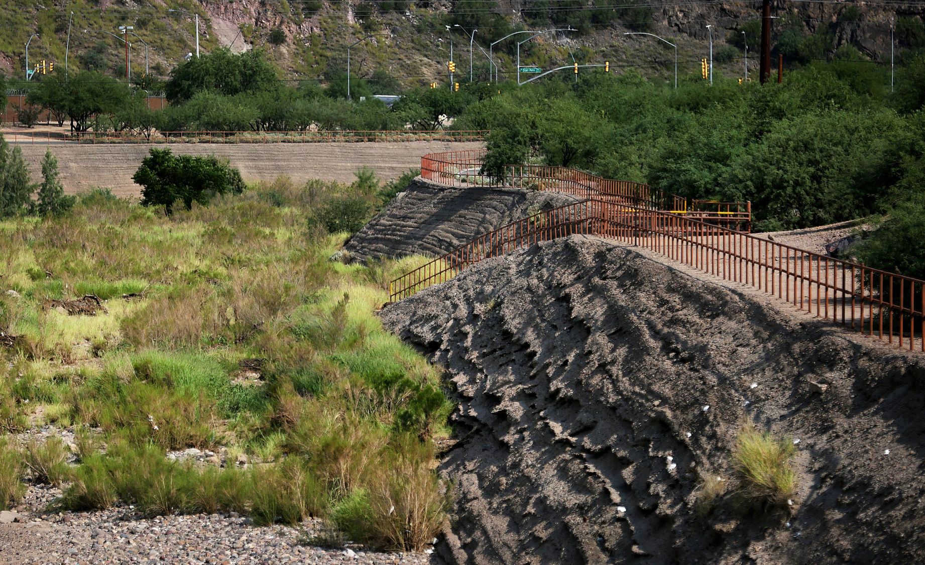 Santa Cruz River flood risk
